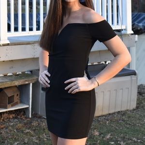 Stunning Black Off-Shoulder Dress